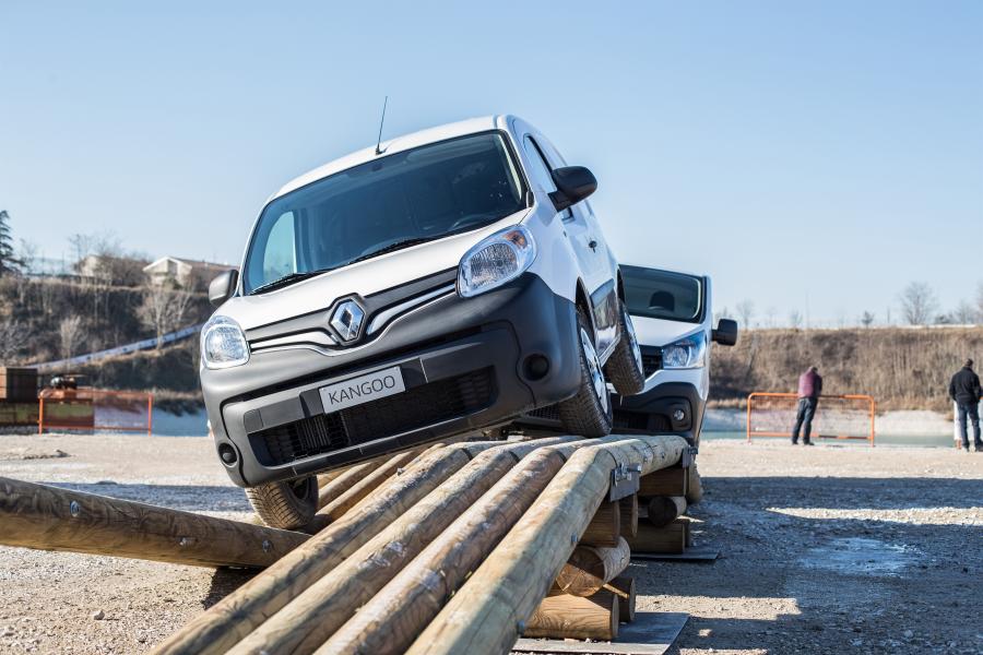  Renault Kangoo Van X-Track 2016 года  (фото 4 из 31)